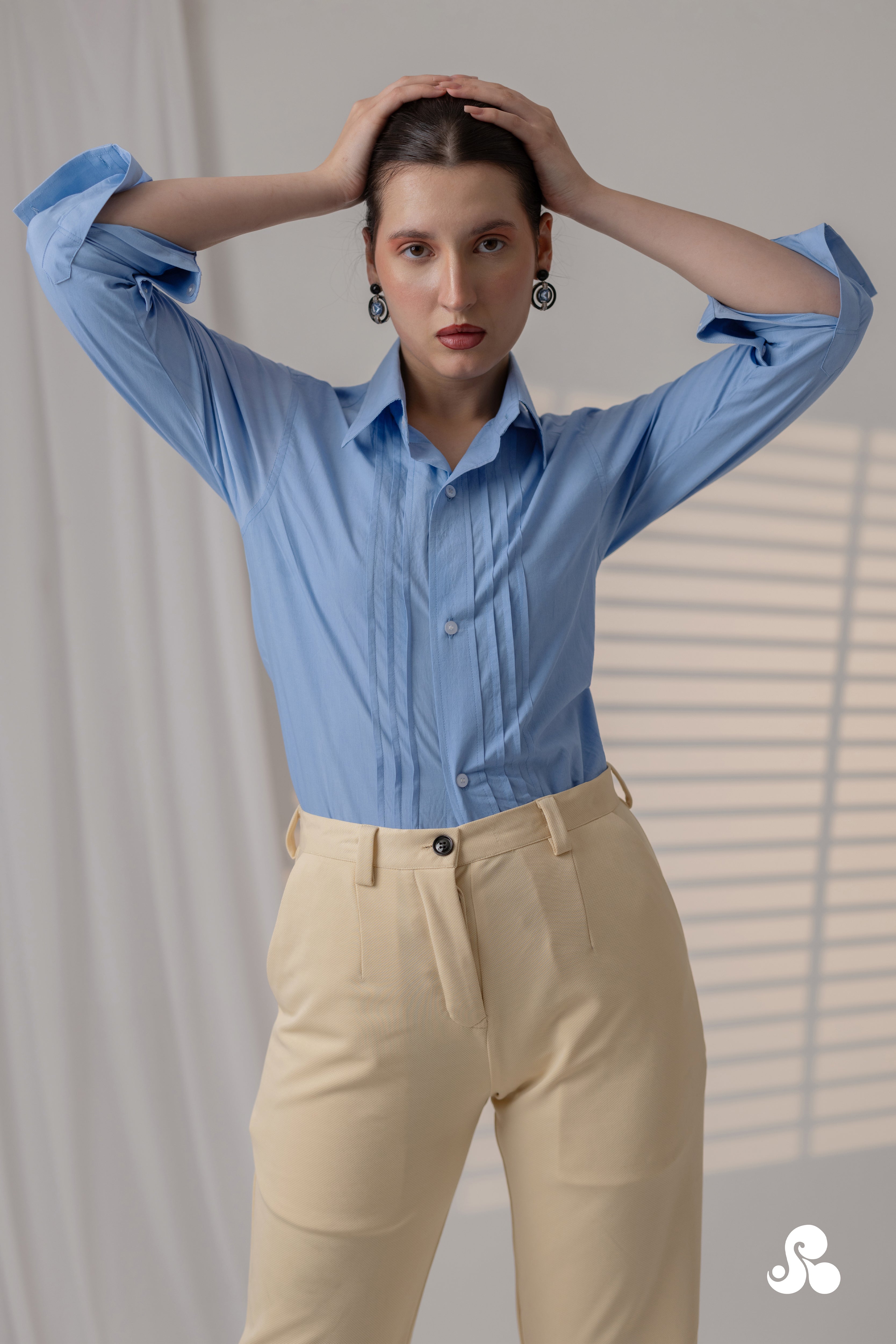 POWDER BLUE TUCK DETAIL POPLIN SHIRT