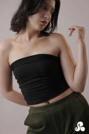 BLACK RIBBED TUBE KNIT TOP
