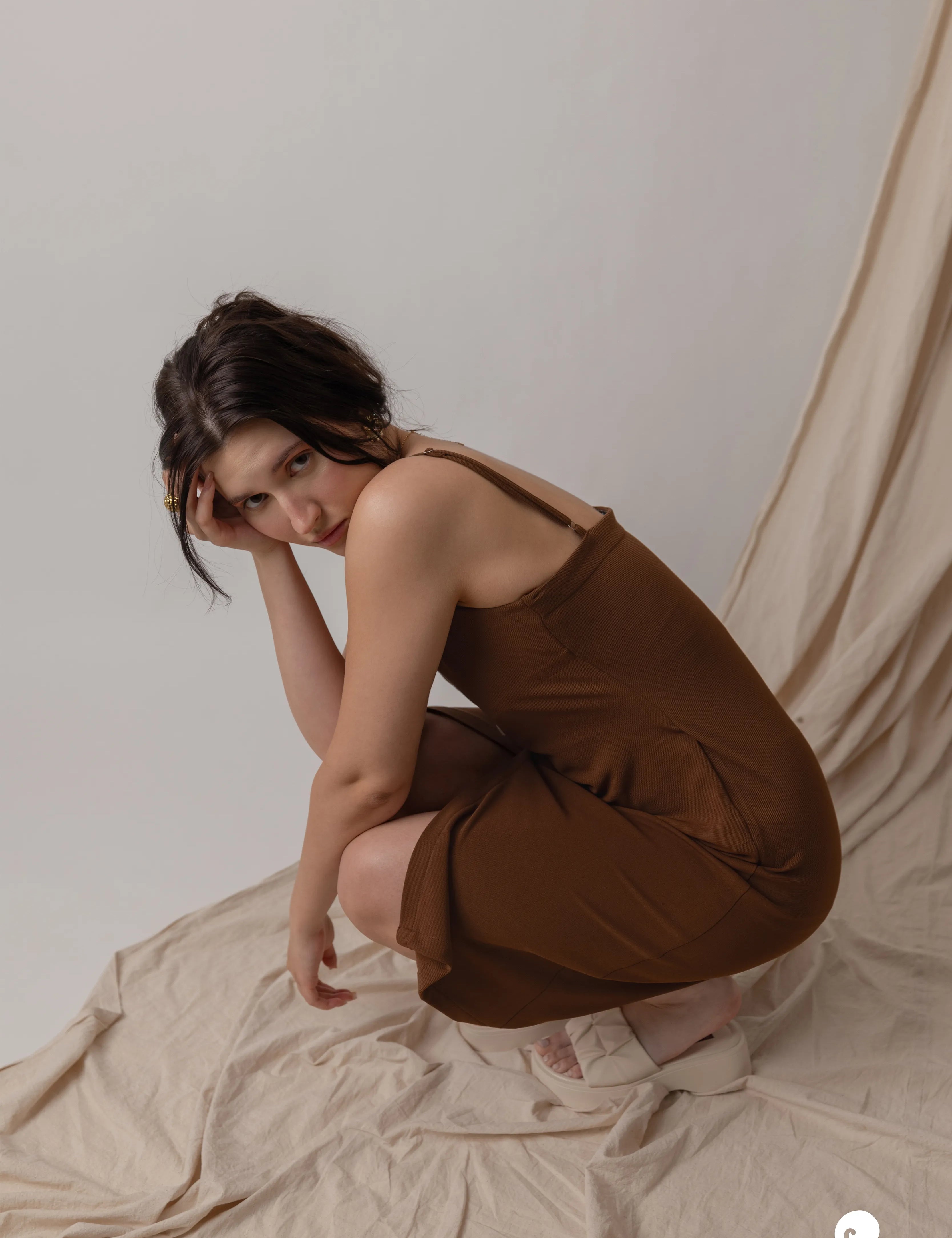 BrownRibbedMidiDress1.webp