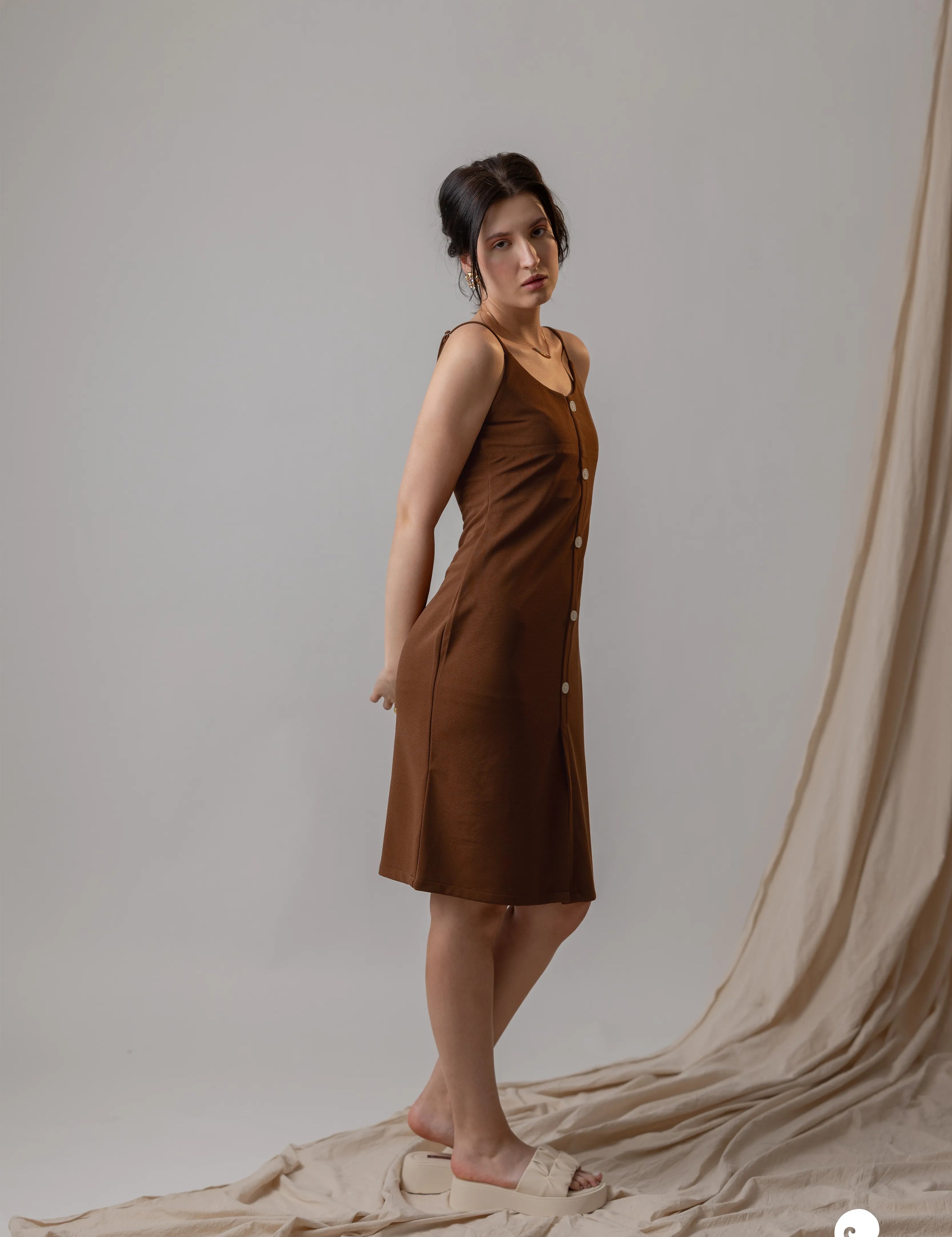 BrownRibbedMidiDress3.webp