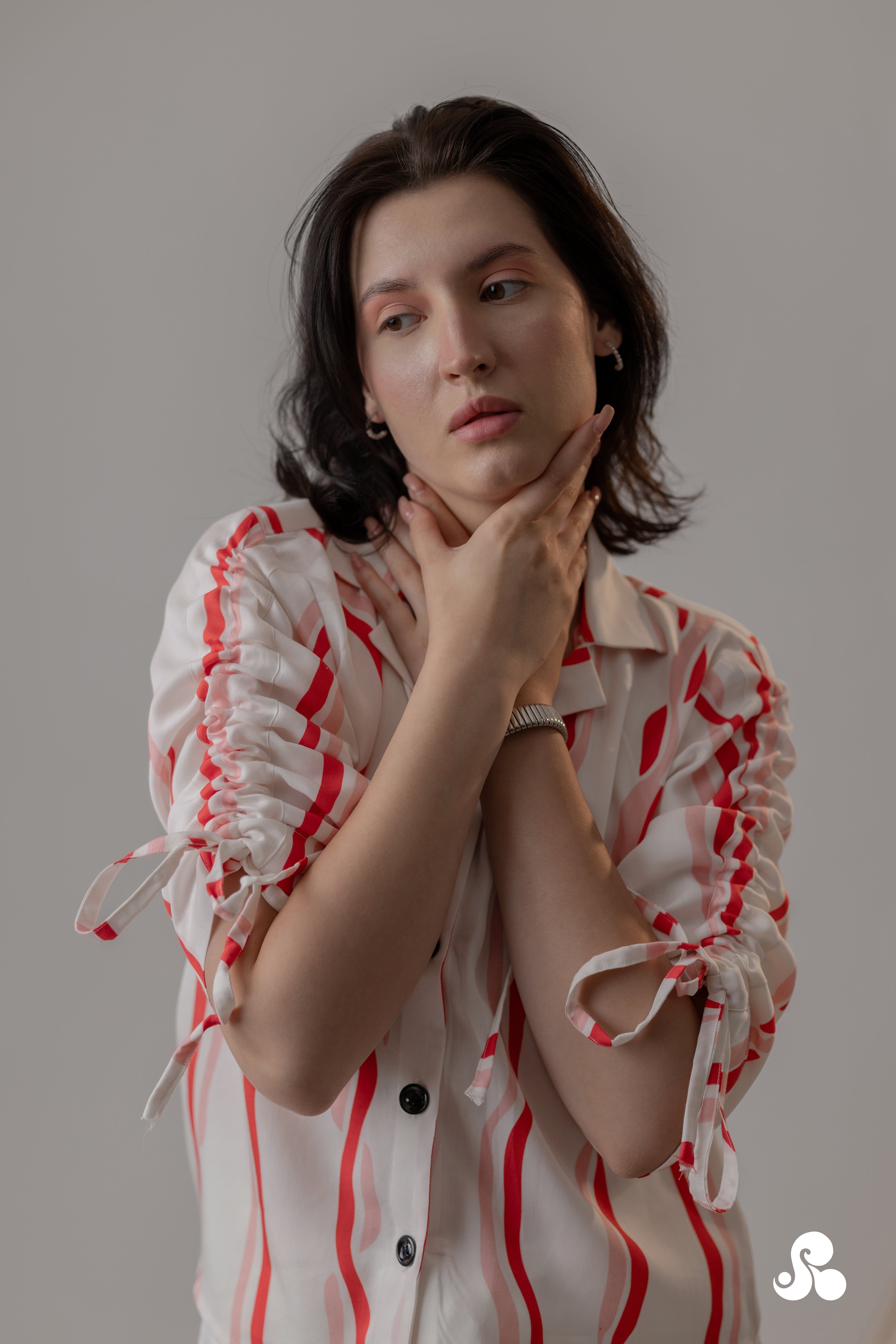 STRIPED RUCHED SLEEVE TENCEL SHIRT