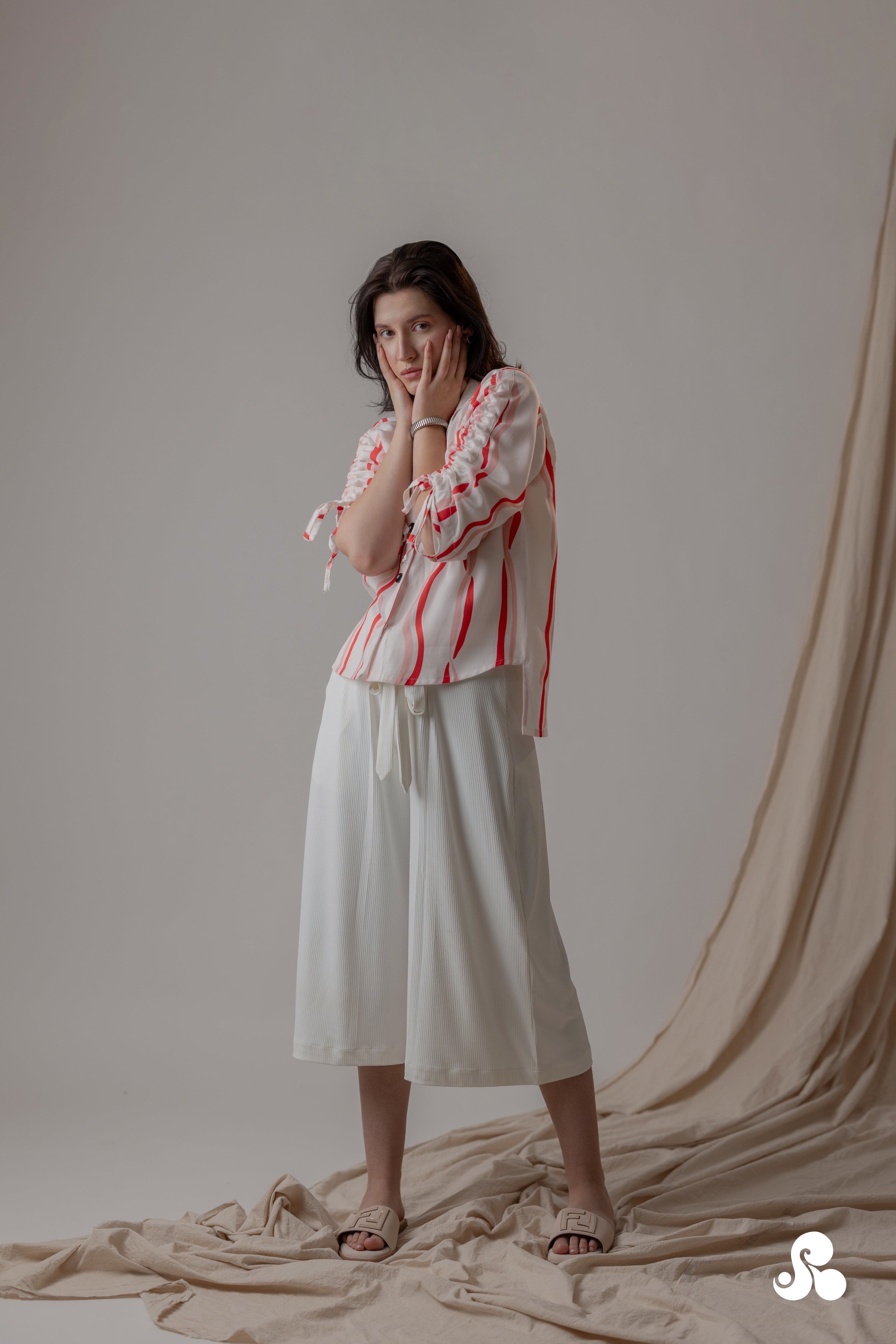 STRIPED RUCHED SLEEVE TENCEL SHIRT