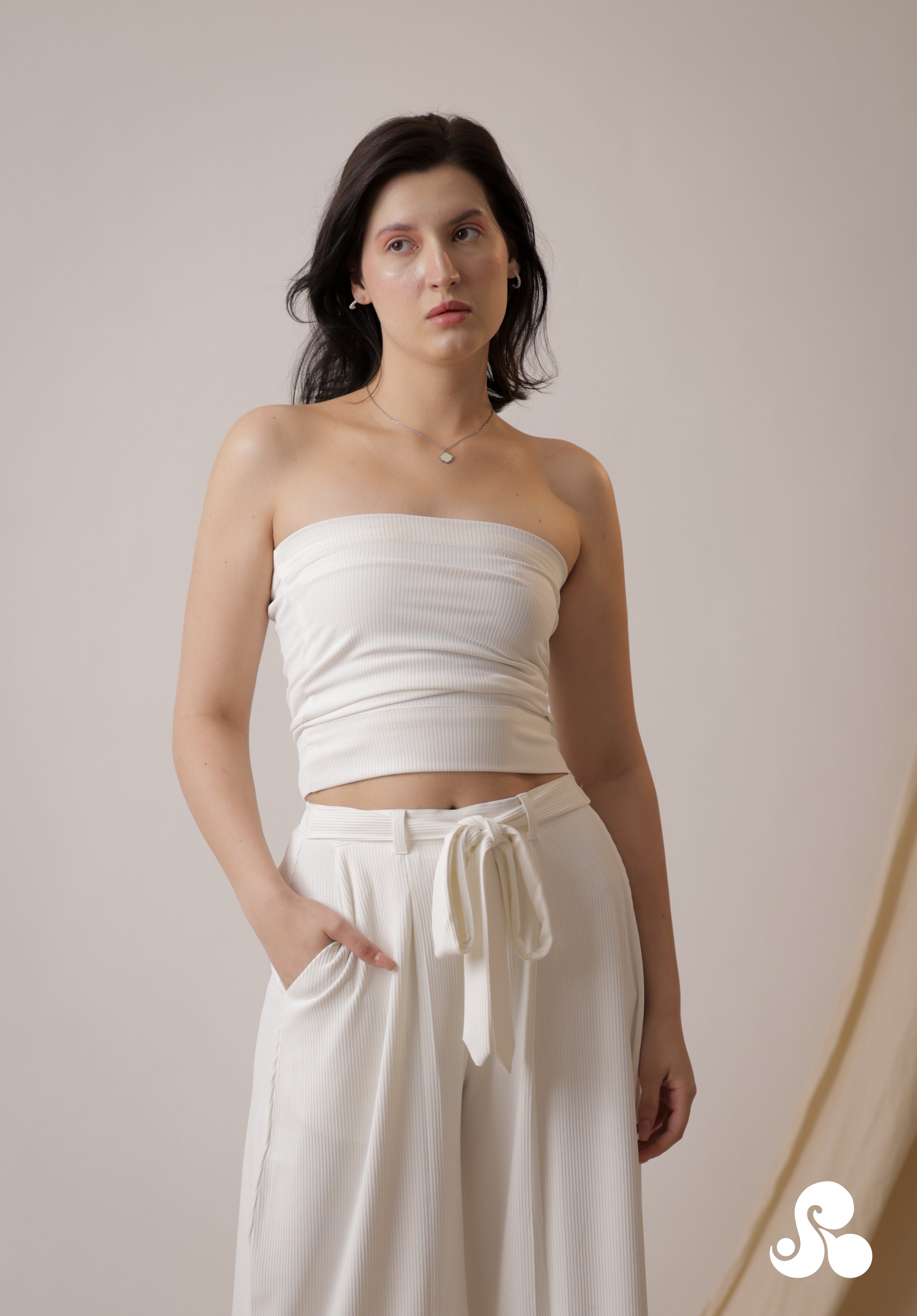 WHITE RIBBED TUBE KNIT TOP