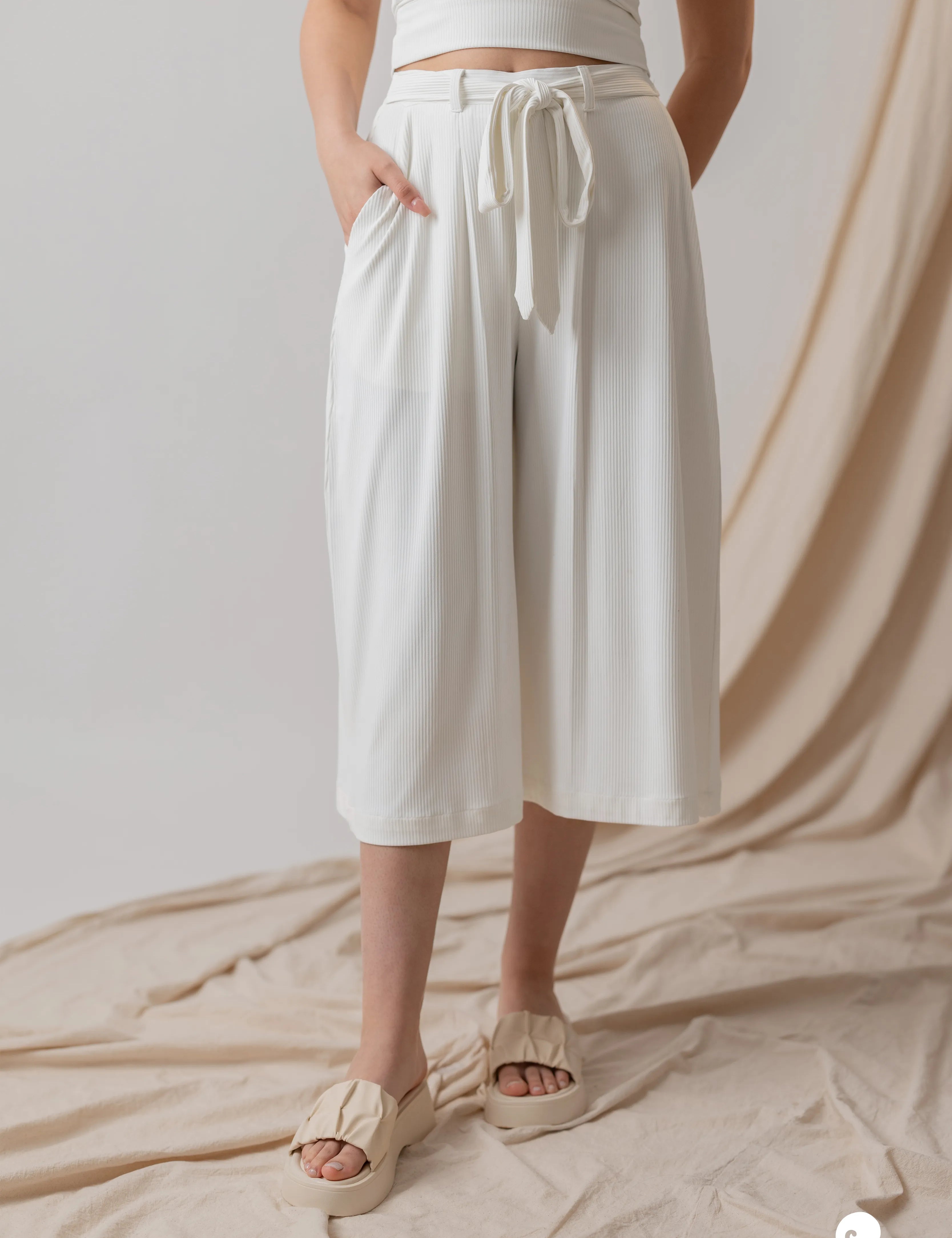 IvoryTrousers4.webp