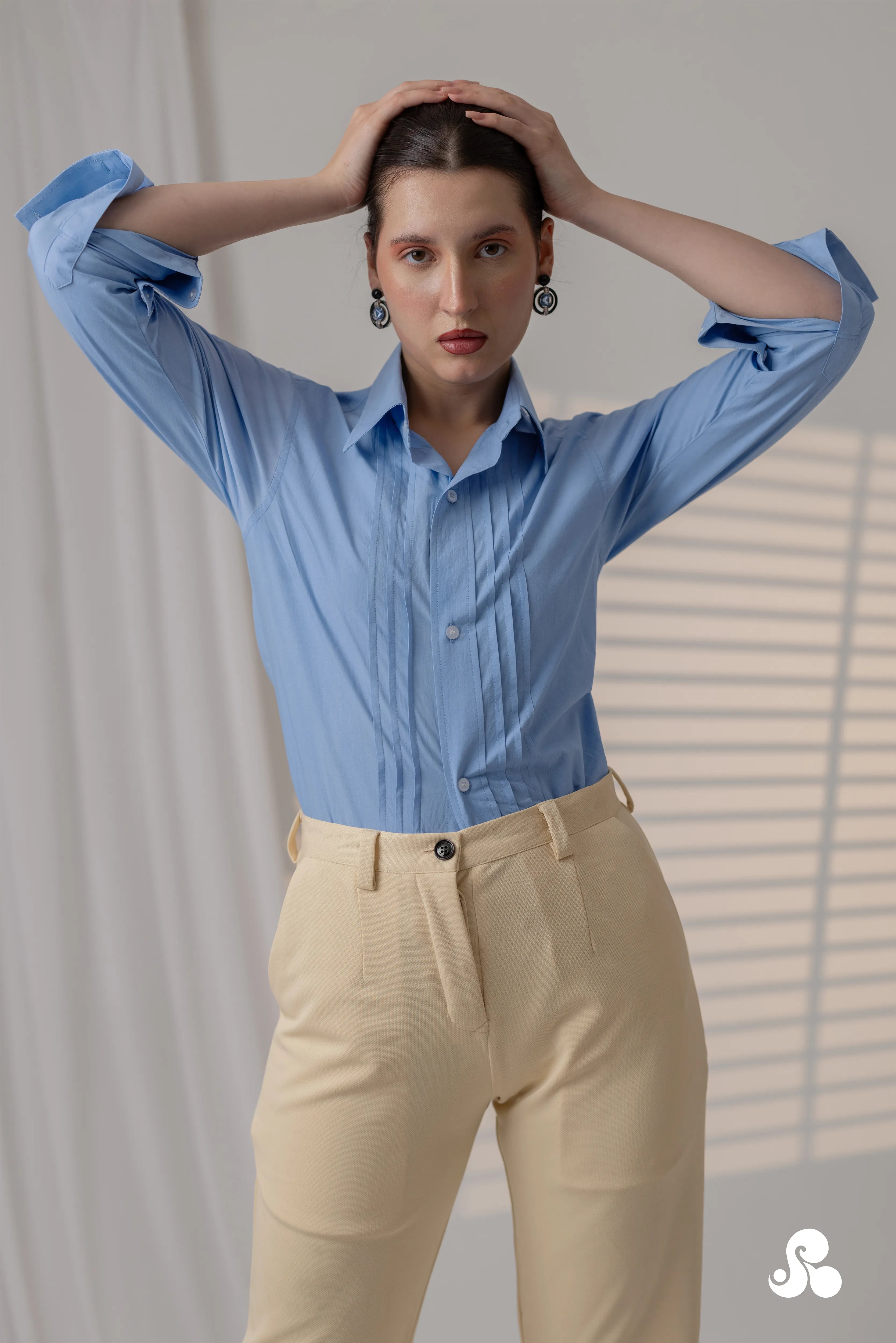 POWDER BLUE TUCK DETAIL POPLIN SHIRT
