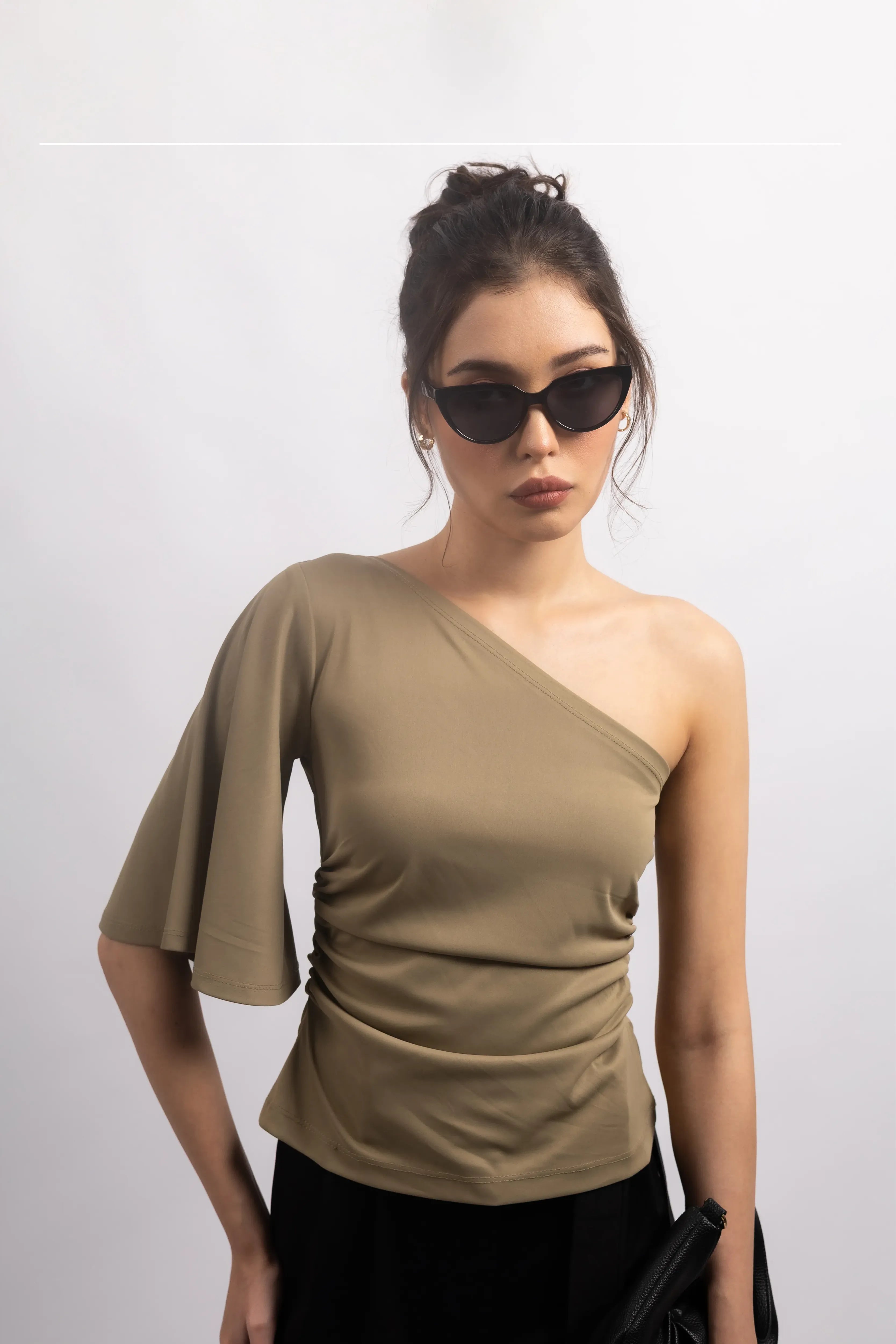 OLIVE GREEN ONE-SHOULDER KNIT TOP