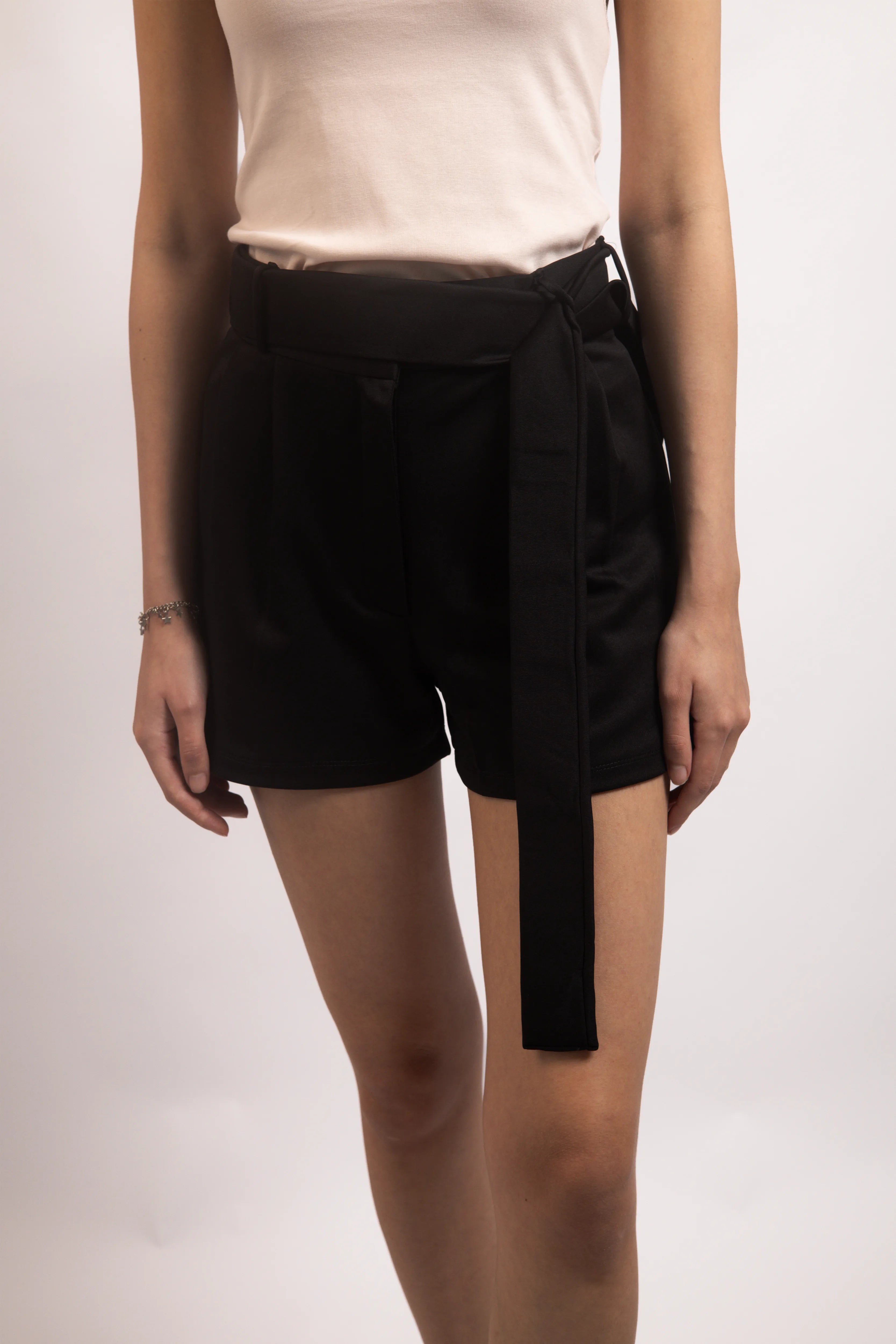 BLACK BELTED TAILORED SHORTS