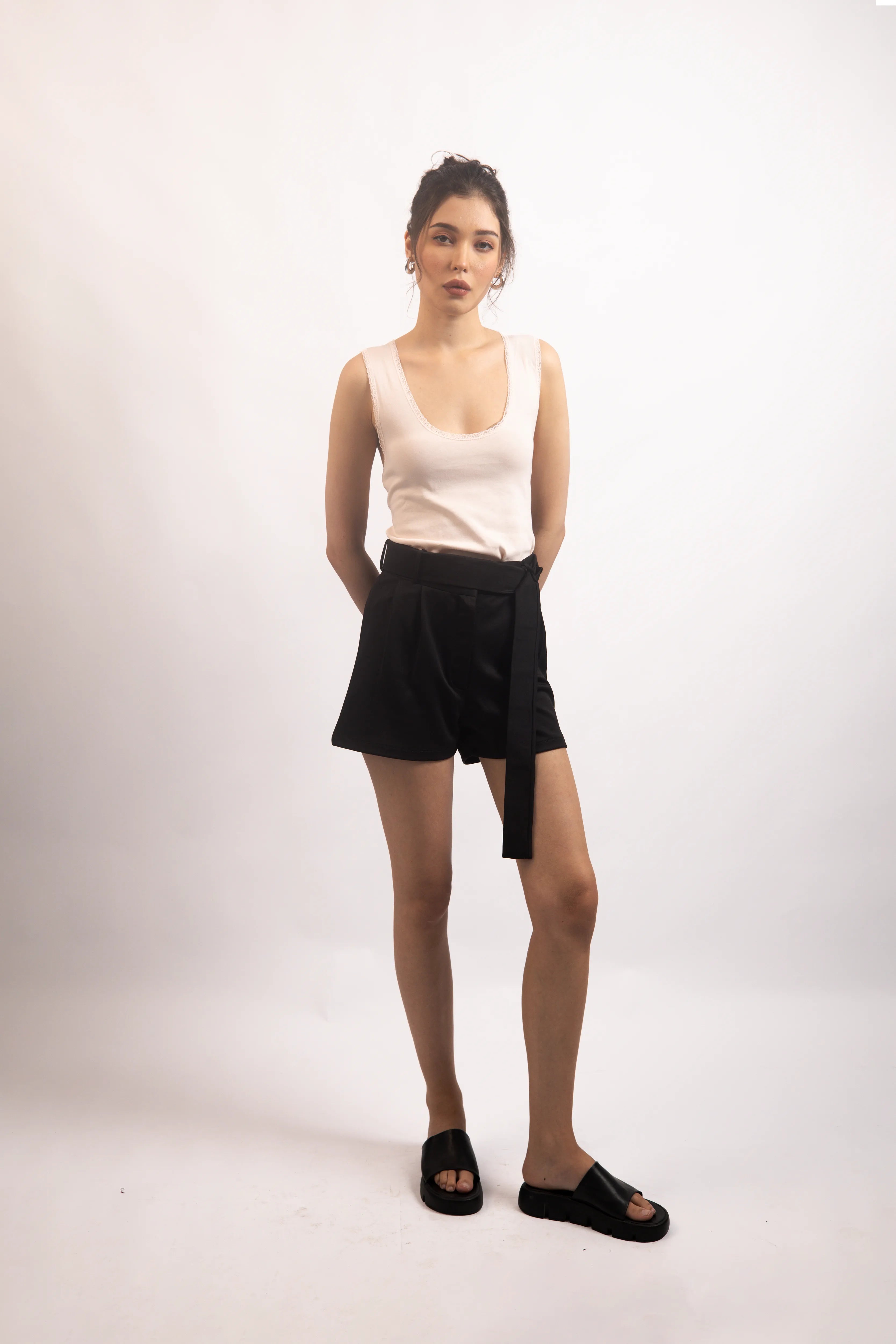BLACK BELTED TAILORED SHORTS