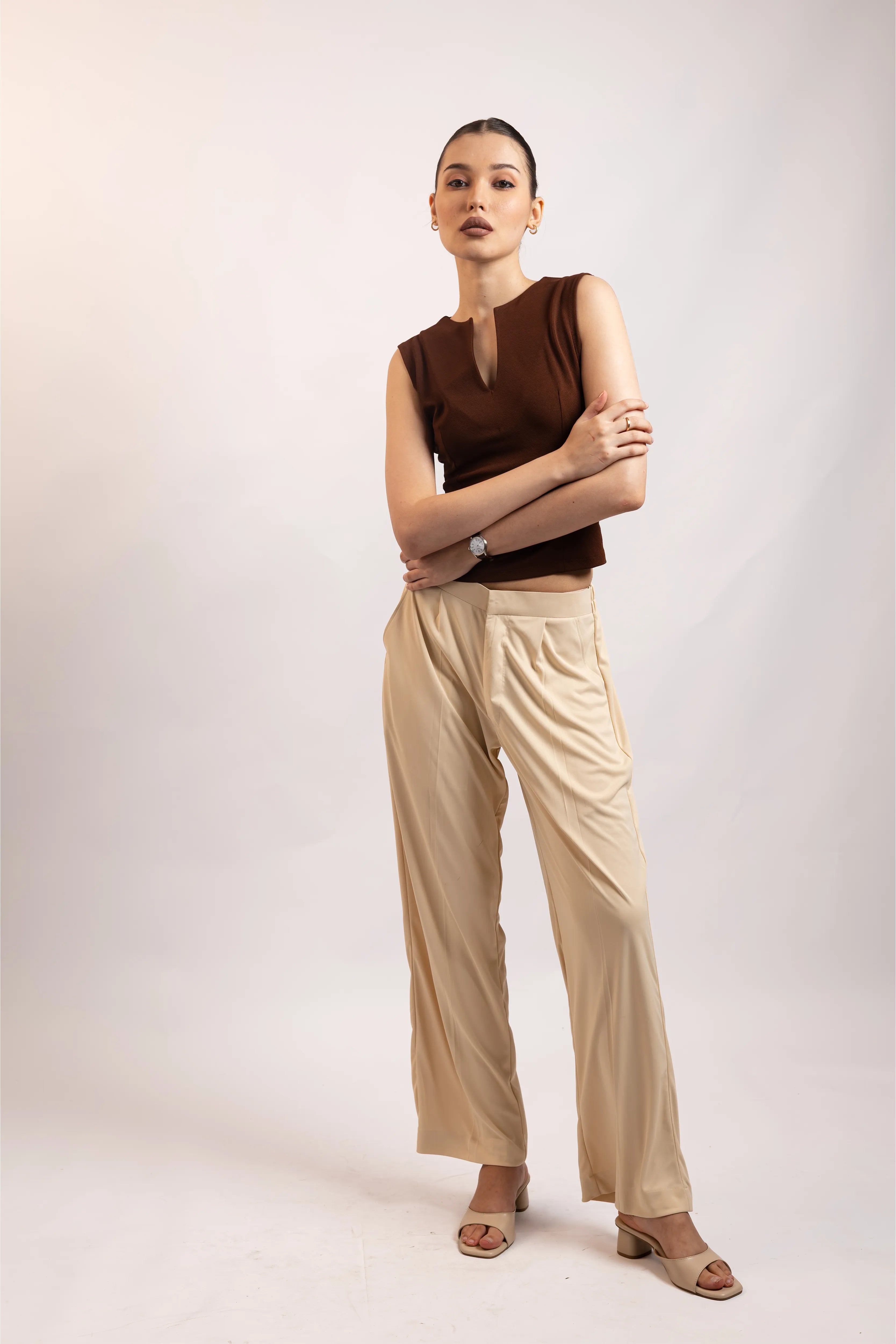 CHOCOLATE BROWN SPLIT NECK TOP