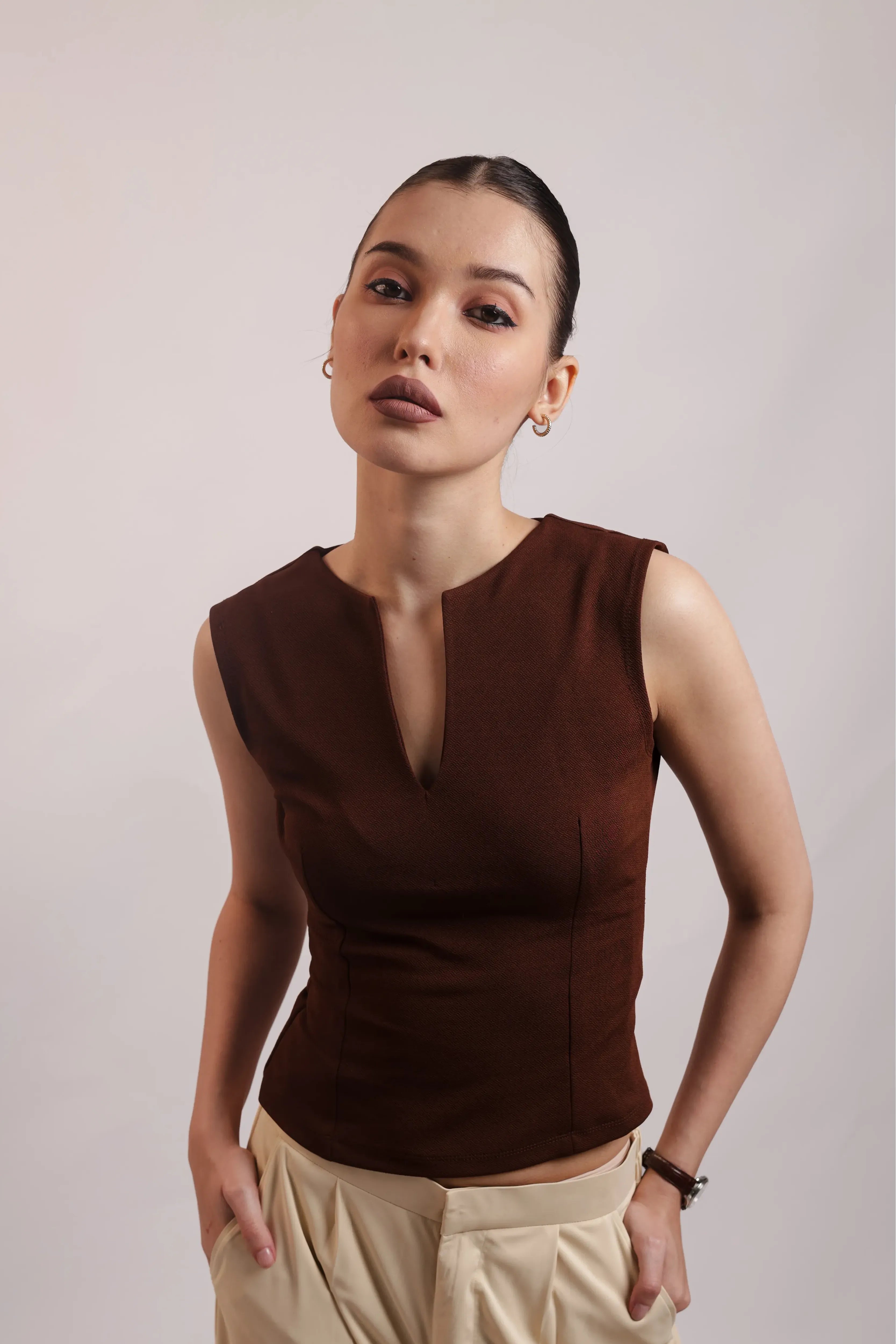 CHOCOLATE BROWN SPLIT NECK TOP