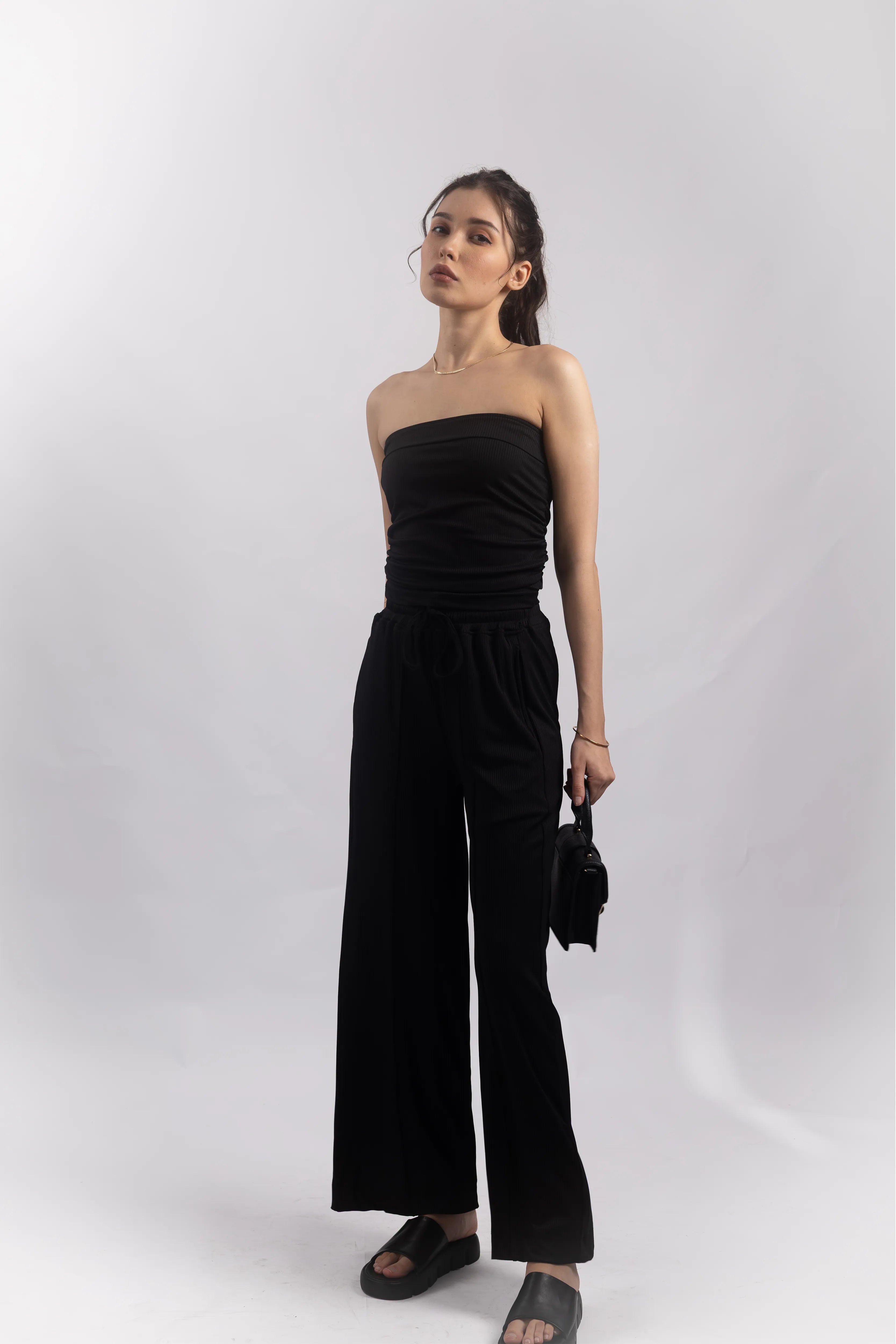 BLACK RELAXED WIDE-LEG TROUSERS