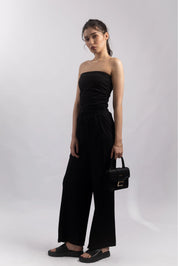 BLACK STRAPLESS RUCHED TOP