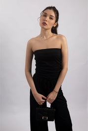 BLACK STRAPLESS RUCHED TOP
