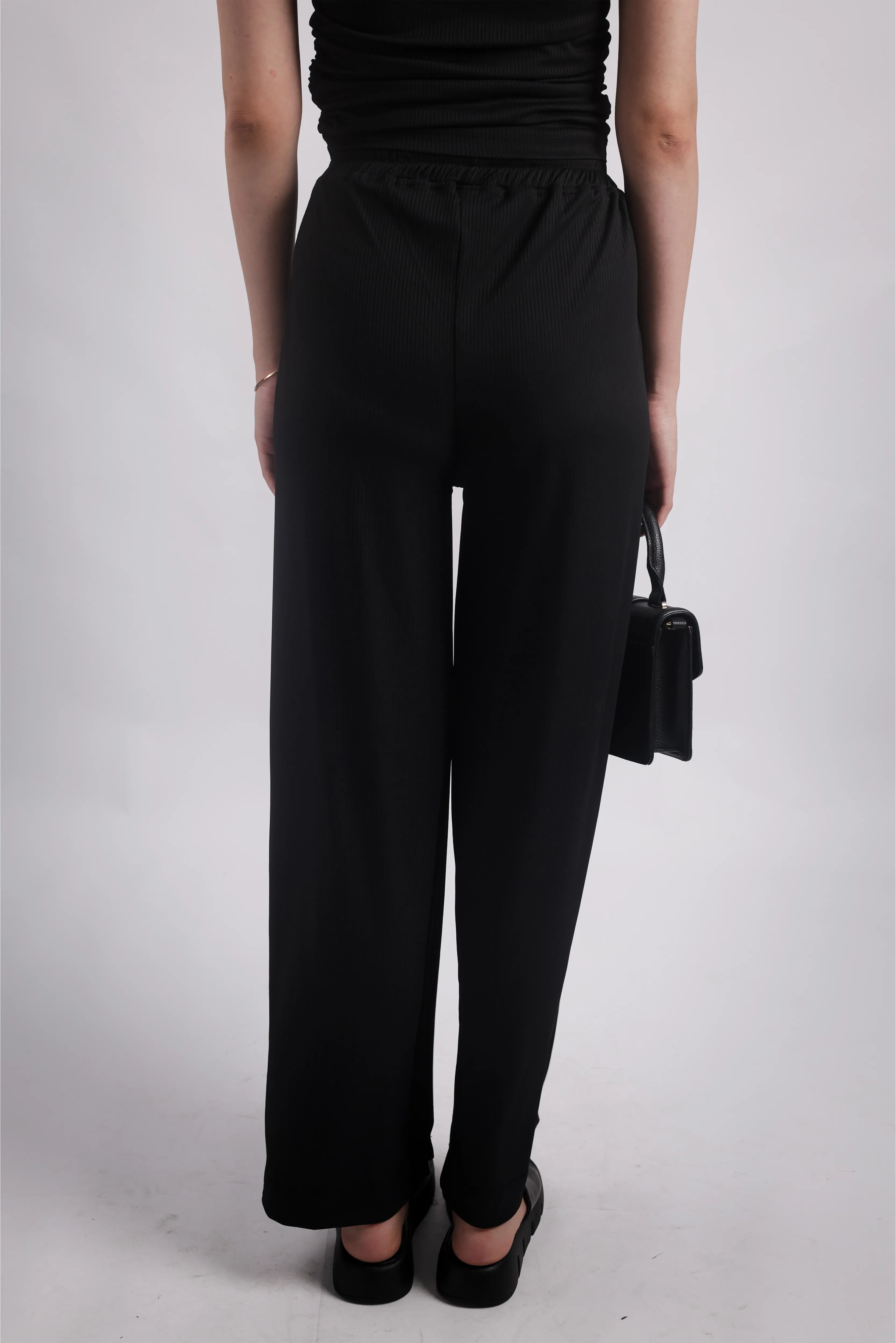 BLACK RELAXED WIDE-LEG TROUSERS