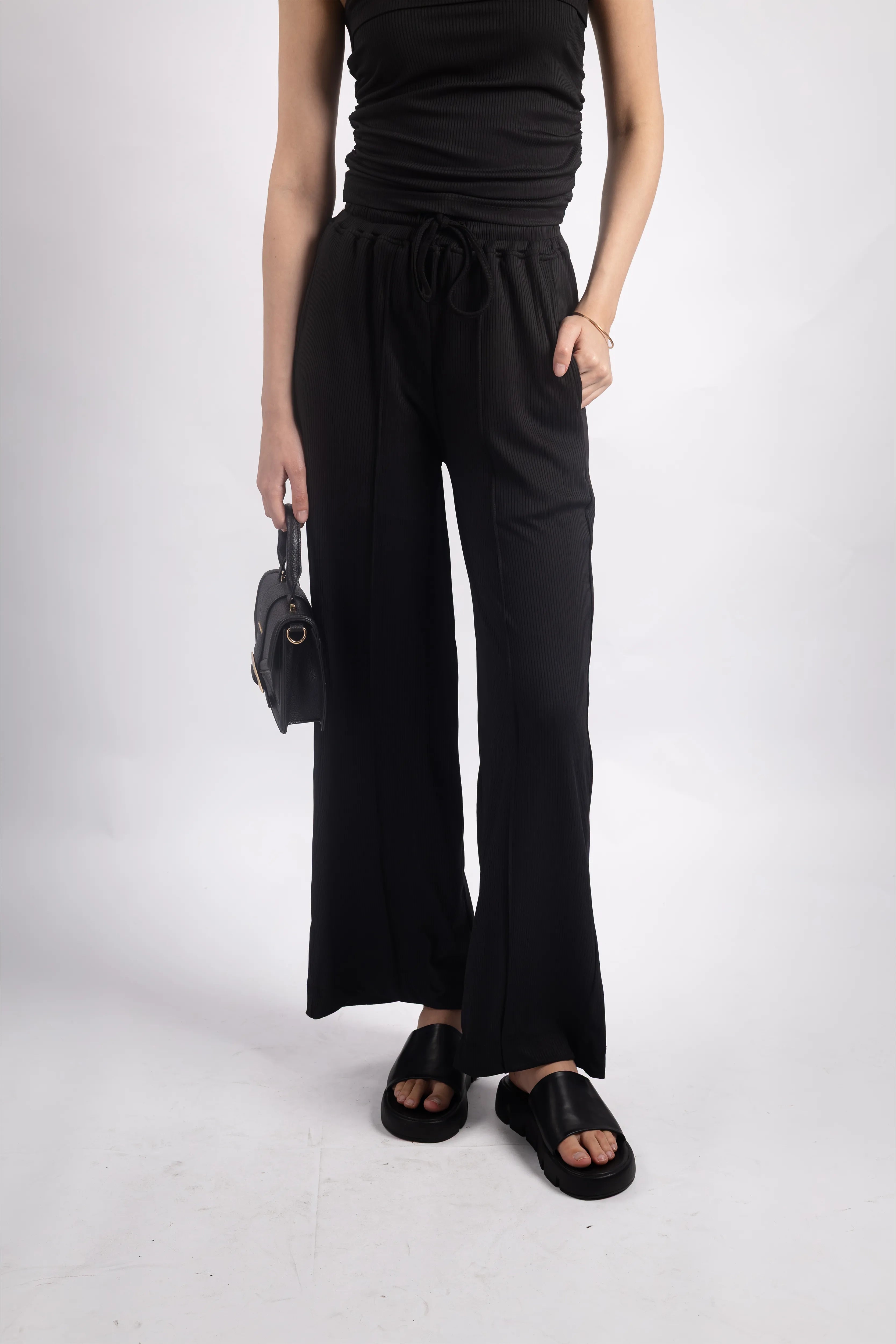 BLACK RELAXED WIDE-LEG TROUSERS