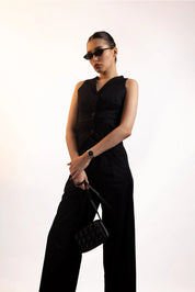 BLACK SLEEVELESS BLAZER
