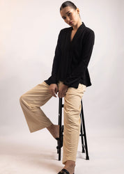 BLACK KNIT V-NECK TOP